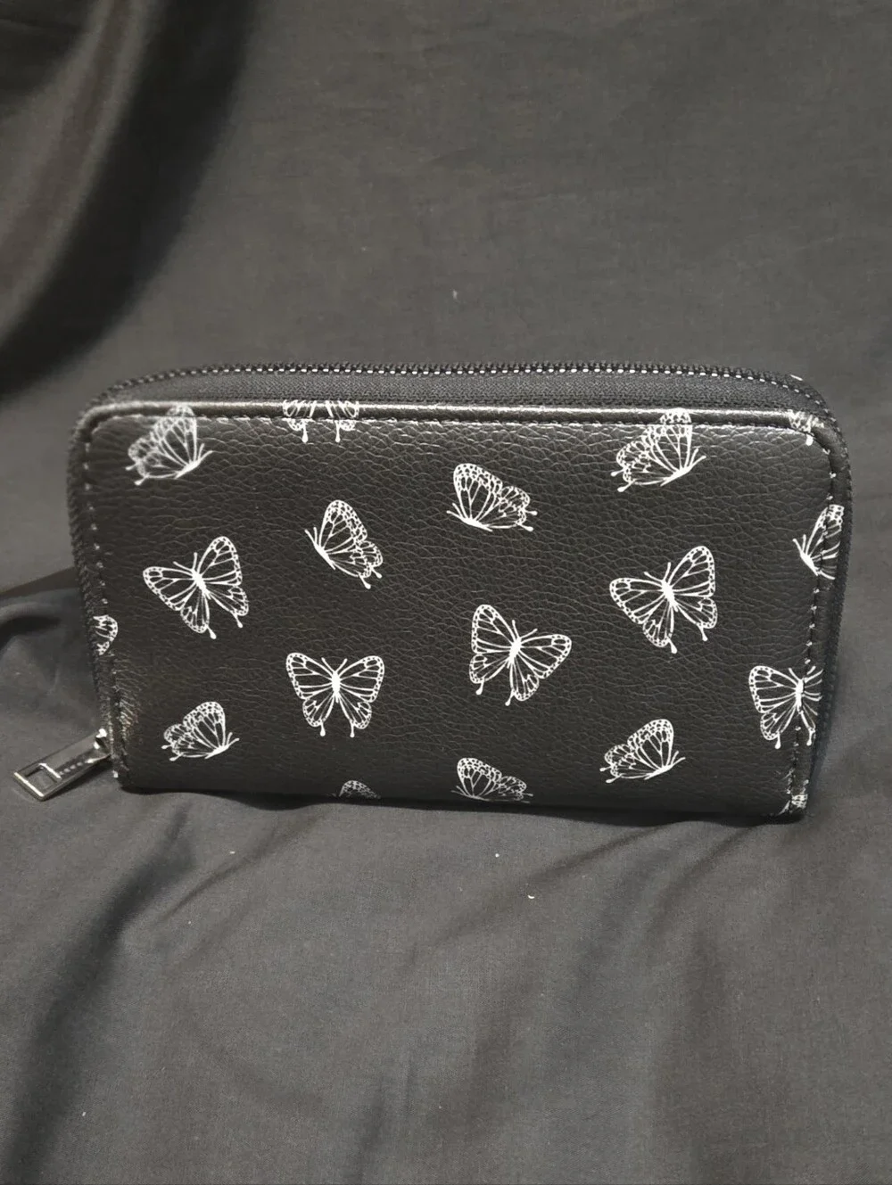 Women's Zip-around Black Clutch Wallet White line-art Butterfly Pattern